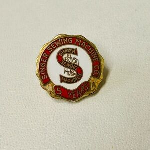 Vintage Singer Sewing Machine Co.  Employee 5 Years Service Pin